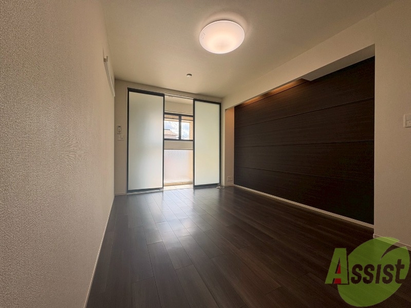 居室・リビング　１０帖のリビングです。お部屋を広く使えます。