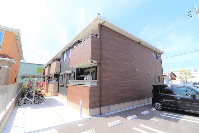 建物外観　クロスロード・シン