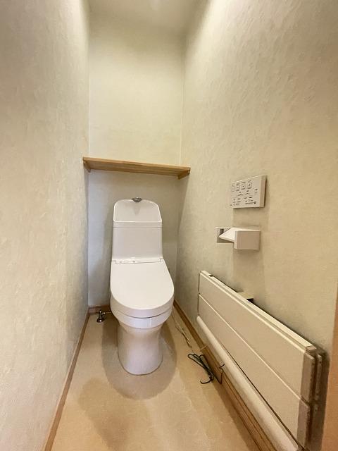 トイレ　トイレ