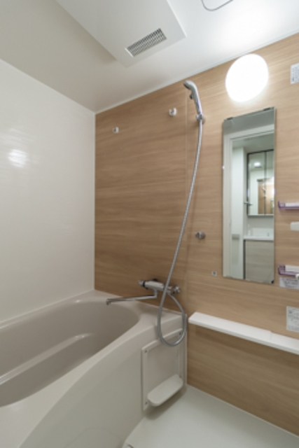 バス・シャワールーム　※写真は同タイプ住戸です。