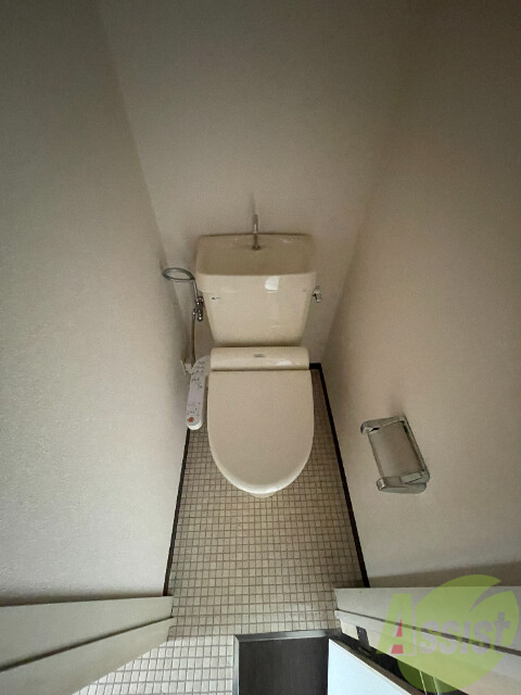 トイレ　こちらはトイレです。清潔感があり、安心して使用できます。