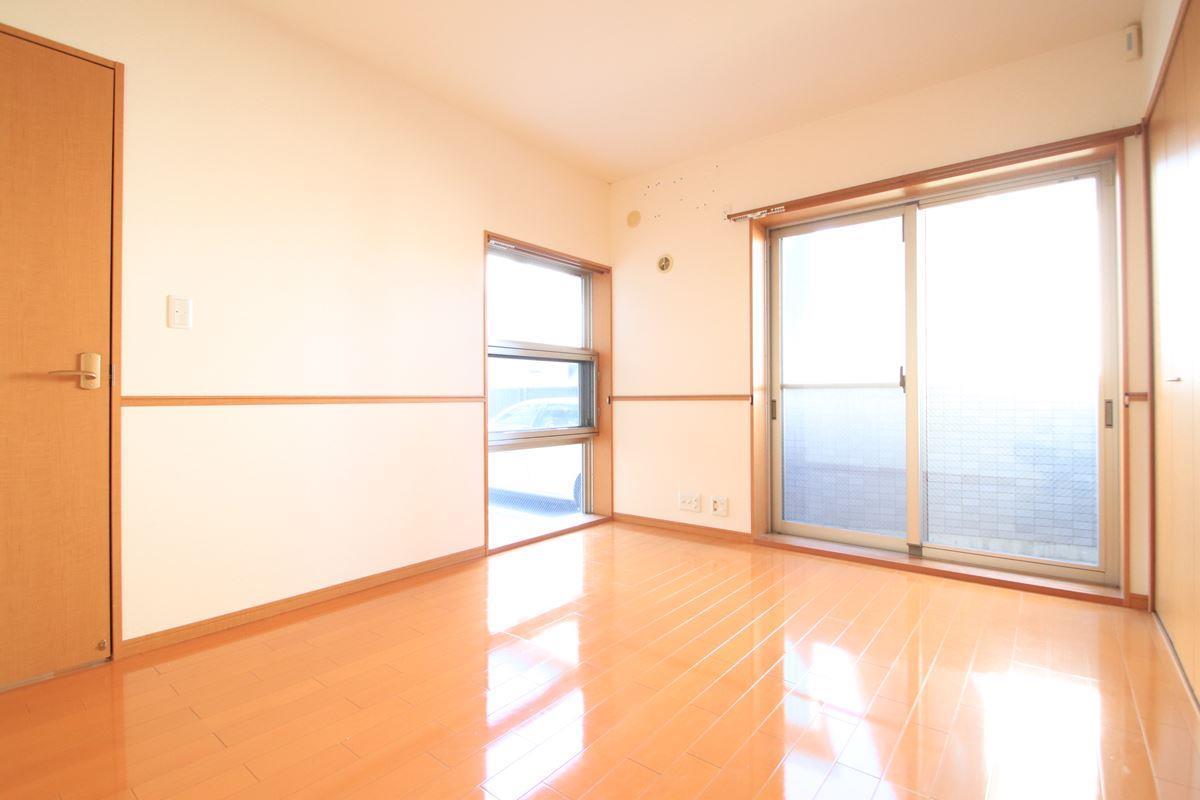 その他　２面採光・通風の洋室です。