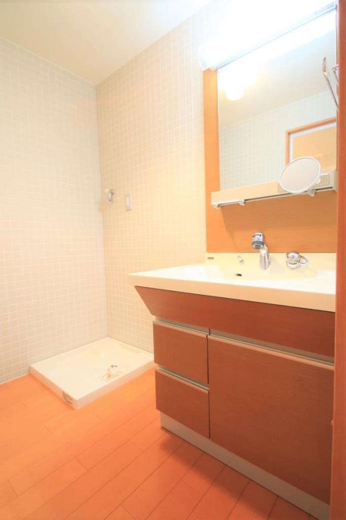 洗面設備　独立洗面台で楽しく身支度できちゃう!!