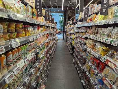 スーパー　サミットストア神田スクエア店（スーパー）まで377m