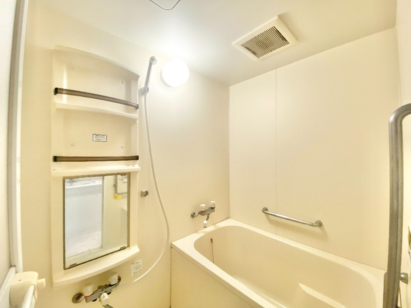 バス・シャワールーム　追焚機能付き♪