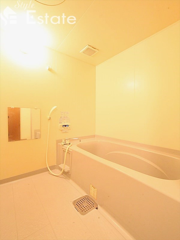 バス・シャワールーム　バスルーム