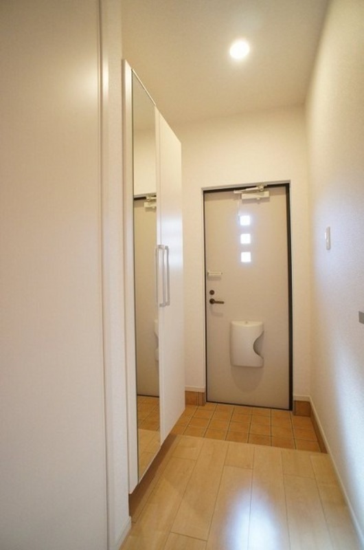 玄関　図面と現状に相違がある場合には現状を優先