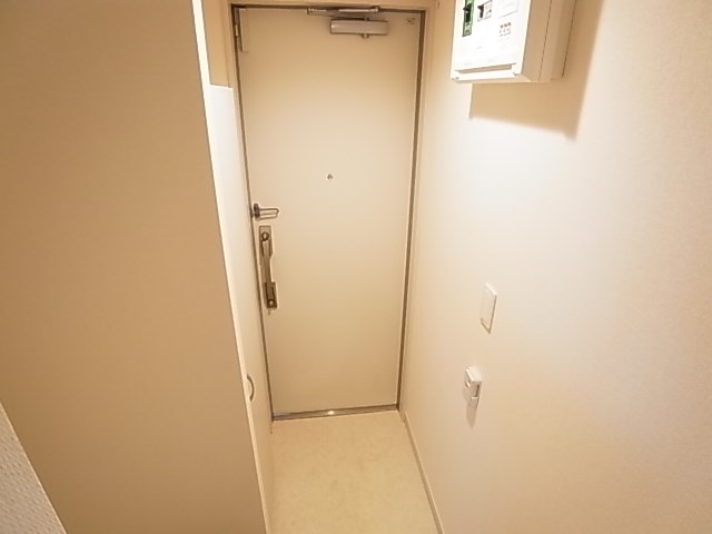 玄関　同仕様別部屋