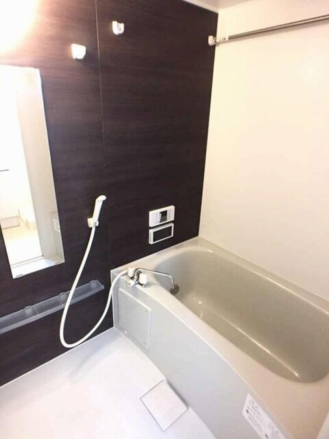 バス・シャワールーム　換気暖房乾燥機付浴室