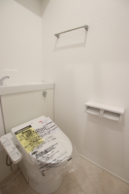 トイレ　★多機能便座付き★