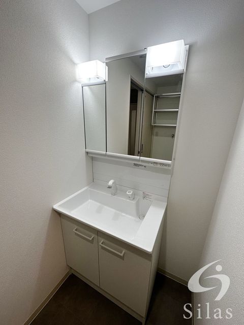 洗面設備　同仕様