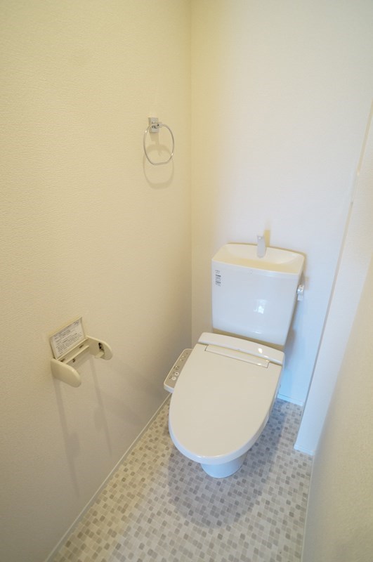 トイレ　清潔感のある快適なトイレスペース