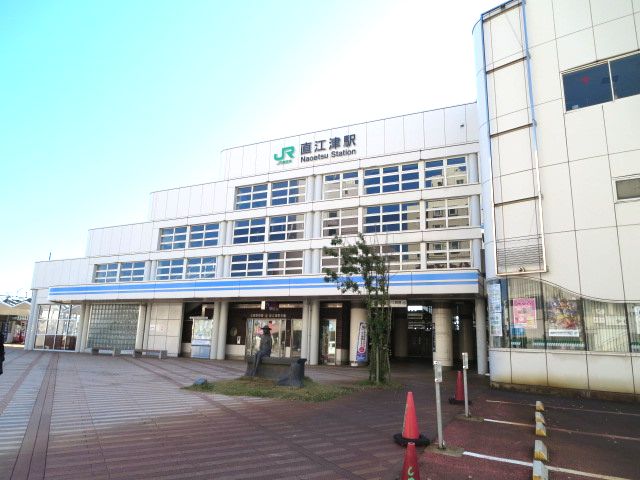 ショッピングセンター　無印良品（ショッピングセンター）まで329m