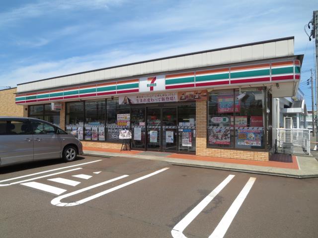 コンビニ　セブンイレブン（コンビニ）まで384m