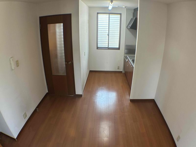 居室・リビング　こちらのリビングで趣味の時間をお楽しみください