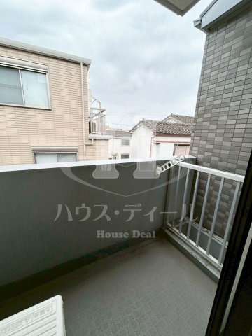 バルコニー　バルコニーからの眺めを楽しみながら食事をしませんか