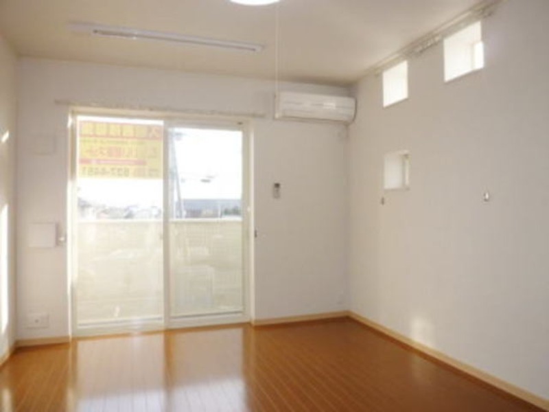 居室・リビング　図面と現状に相違がある場合には現状を優先