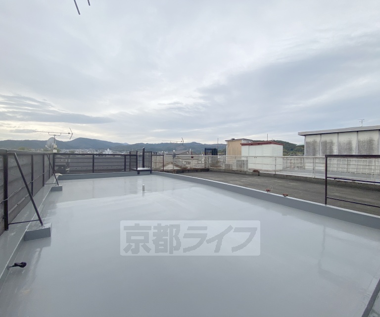 バルコニー　開放感のある屋上テラスです。