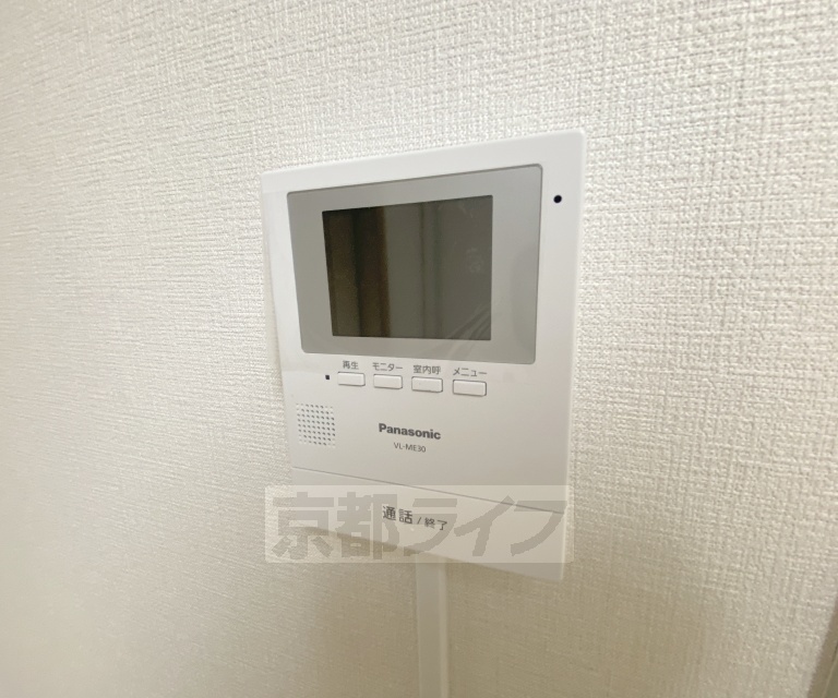 セキュリティ　来客確認が出来るモニター付きです。