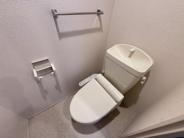 トイレ　当社、チルホームのHPもご覧ください(^^)/物件情報多数♪