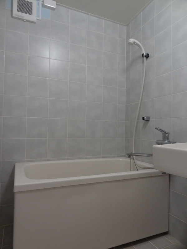 バス・シャワールーム　※別部屋の参考写真です。