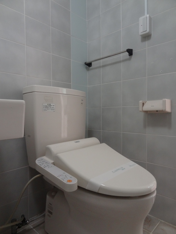 トイレ　※別部屋の参考写真です。