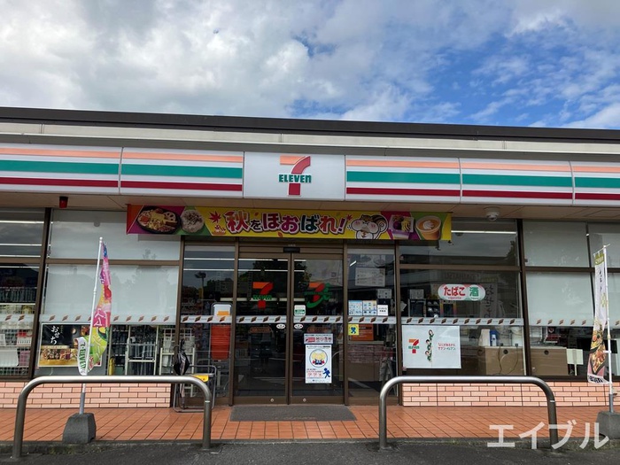 コンビニ　セブンイレブン桜島スマートインター前店（コンビニ）まで180m