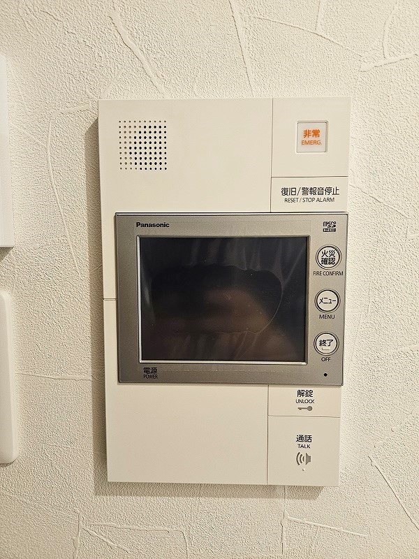 セキュリティ　同一マンション同型タイプ※床がブラウンになります