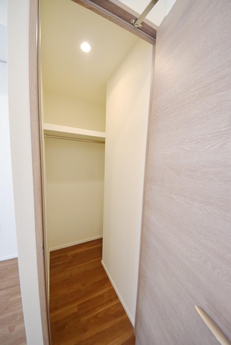 収納　※別部屋の参考写真です。
