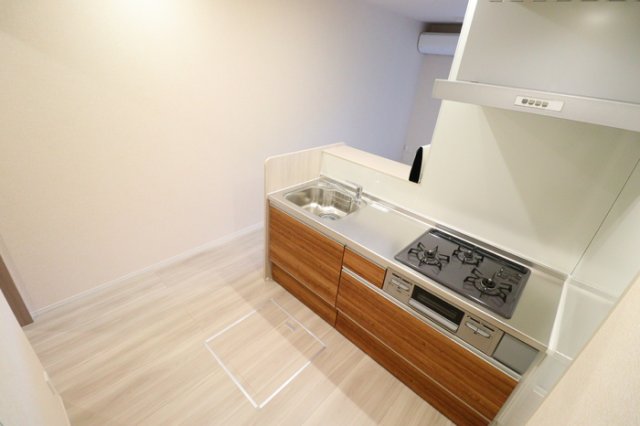 キッチン　※他部屋参考写真