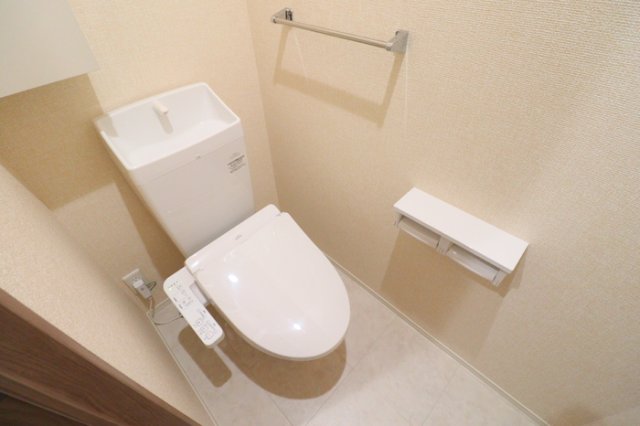 トイレ　※他部屋参考写真