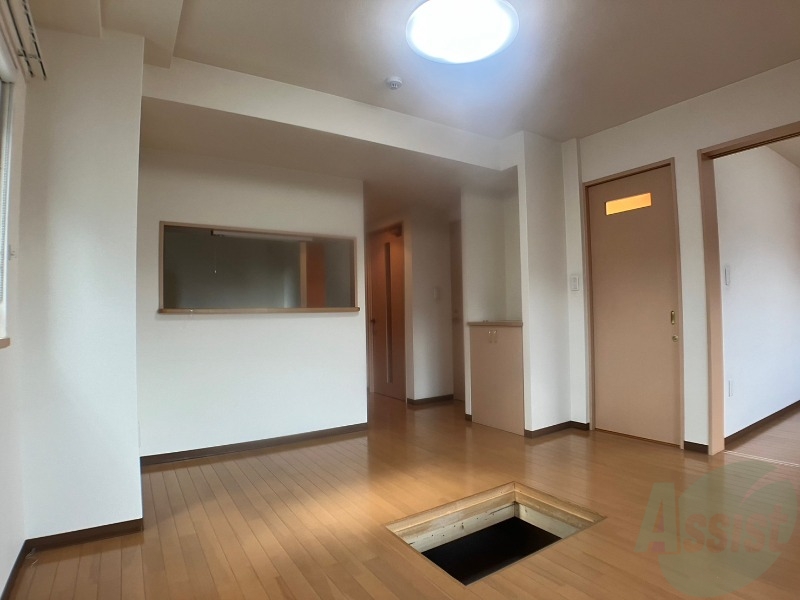 居室・リビング　広くてキレイなお部屋が広がっていて、充実した生活が送れそう。