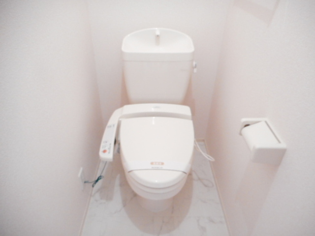 トイレ　温水洗浄暖房便座