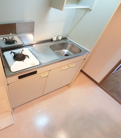 キッチン　※室内は現況を優先します