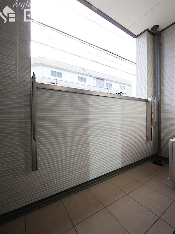 バルコニー　バルコニー