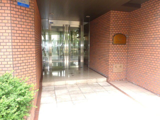 エントランス　マンション入口です。