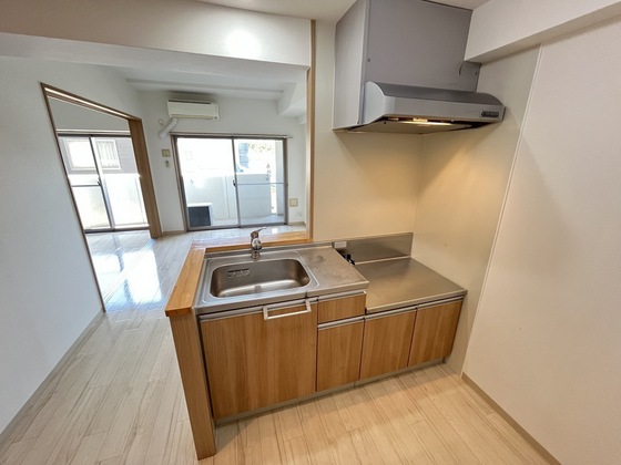 キッチン　※別部屋の写真です