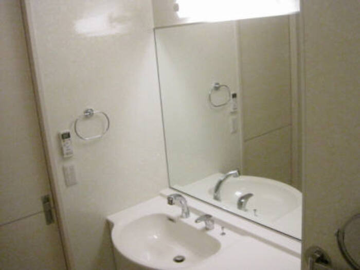 洗面設備　※写真は１号室の物です
