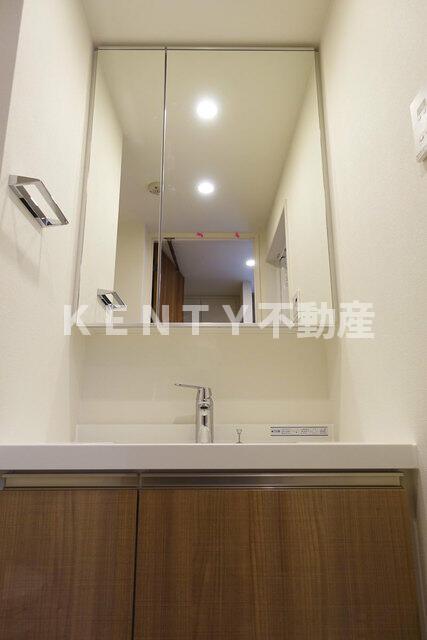 洗面設備　広い洗面スペース