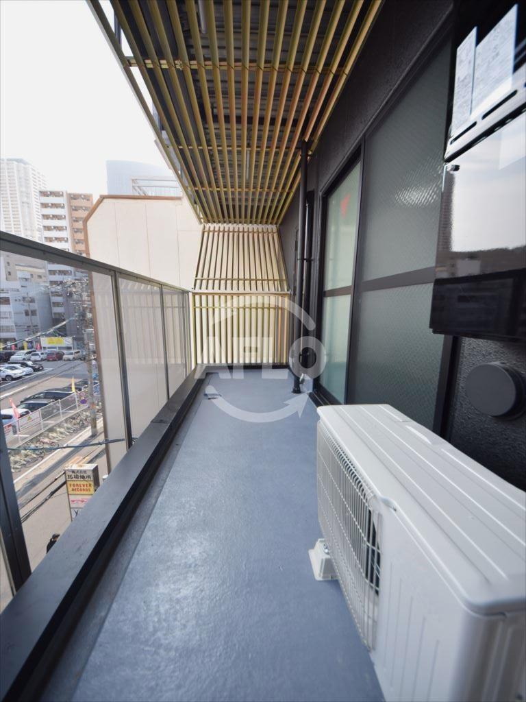 バルコニー　GARE NAMBA　バルコニー