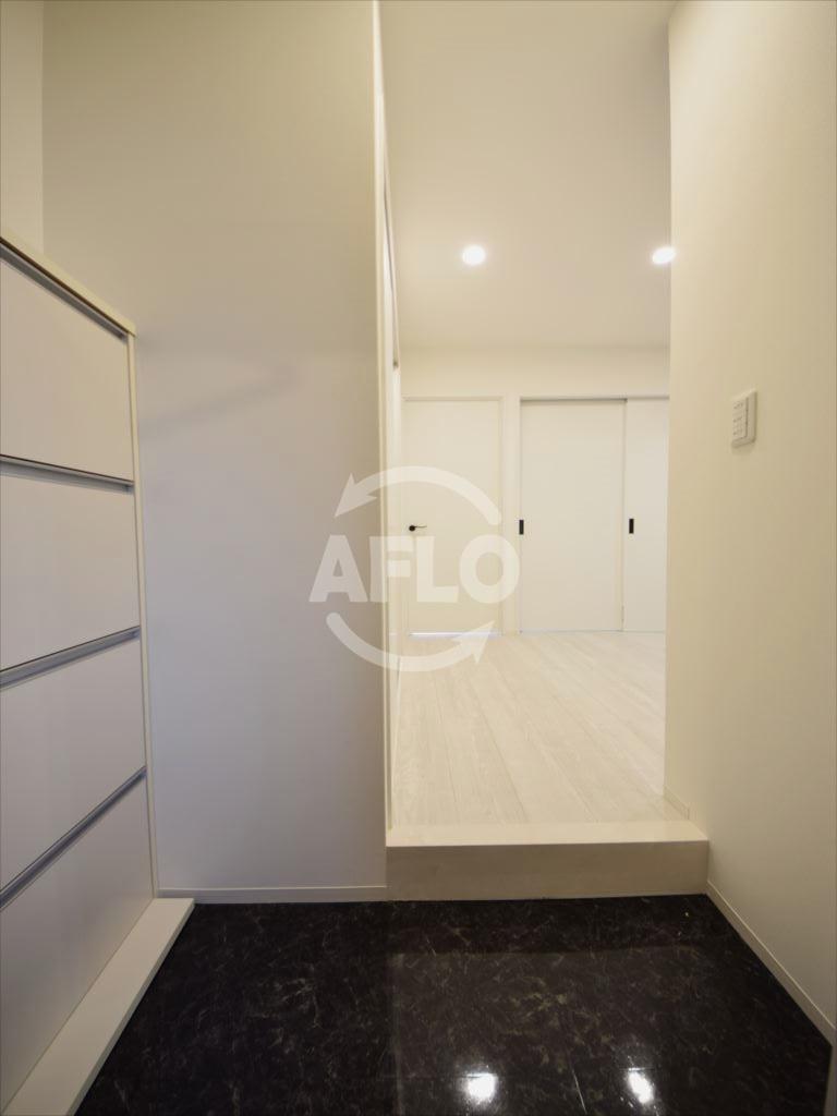 玄関　GARE NAMBA　玄関