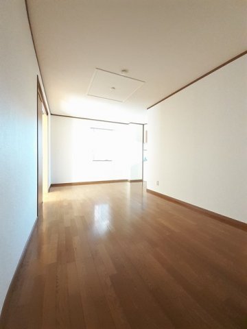 居室・リビング　使いやすい居間です