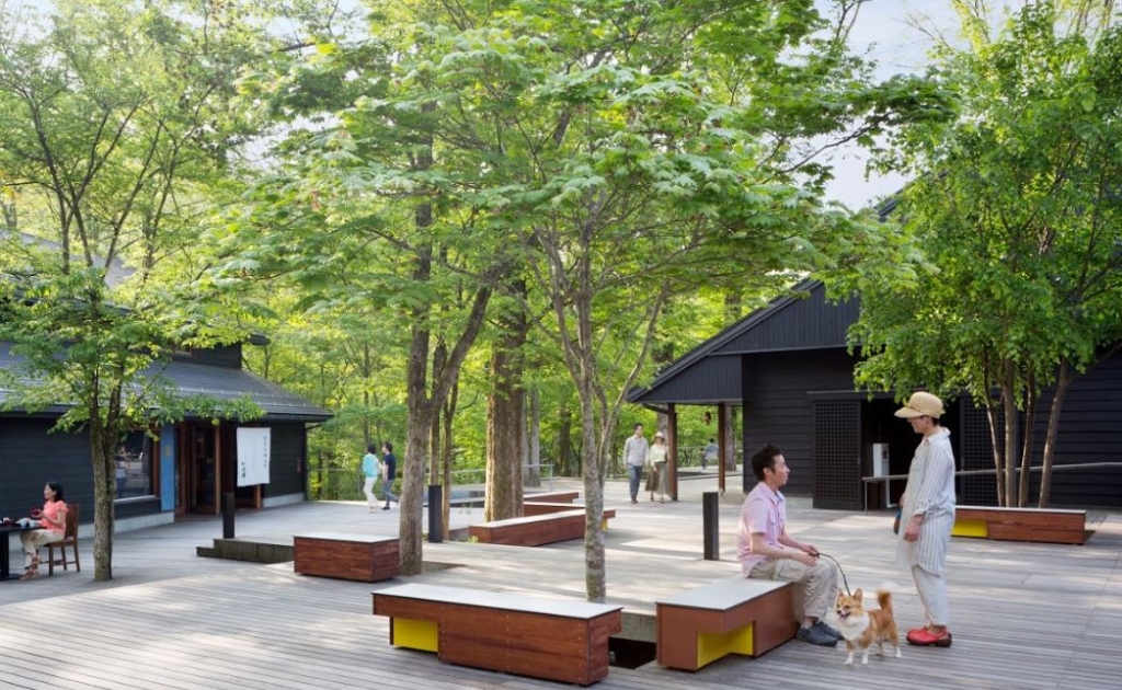 ショッピングセンター　ハルニレテラス（ショッピングセンター）まで4259m