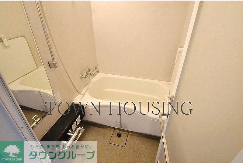 バス・シャワールーム　お問合せは(株)タウンハウジングレジデンス事業部　赤坂店・…