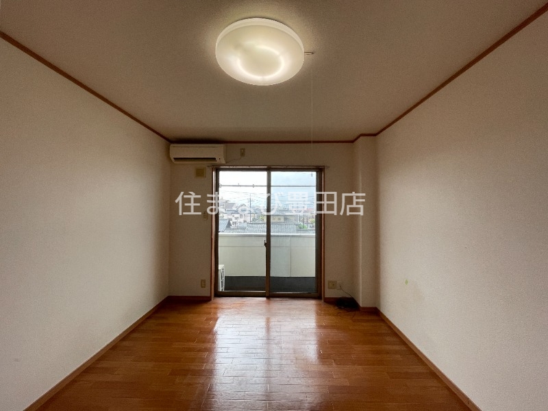 居室・リビング　同型別部屋写真