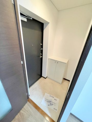 ヴィレッジ加綾北本町の玄関写真