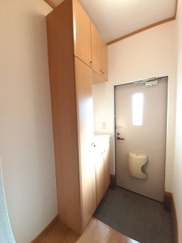 玄関　明るい玄関です