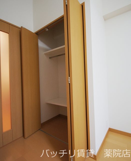 収納　別号室タイプの為、現状を優先致します