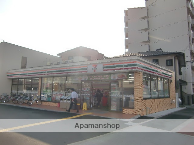 コンビニ　セブンイレブン（コンビニ）まで400m