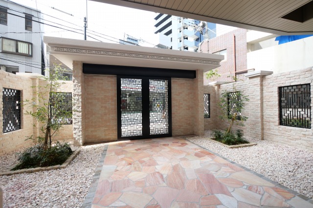 エントランス　ゆとりのあるエントランスです